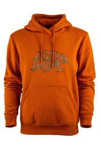 Sudadera naranja de forro polar con un bolsillo canguro en el frente. Presenta un diseño de oso hecho de ramas y hojas, añadiendo textura y detalle.