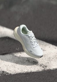 Non selezionato, white/sail/pencil point/chalk