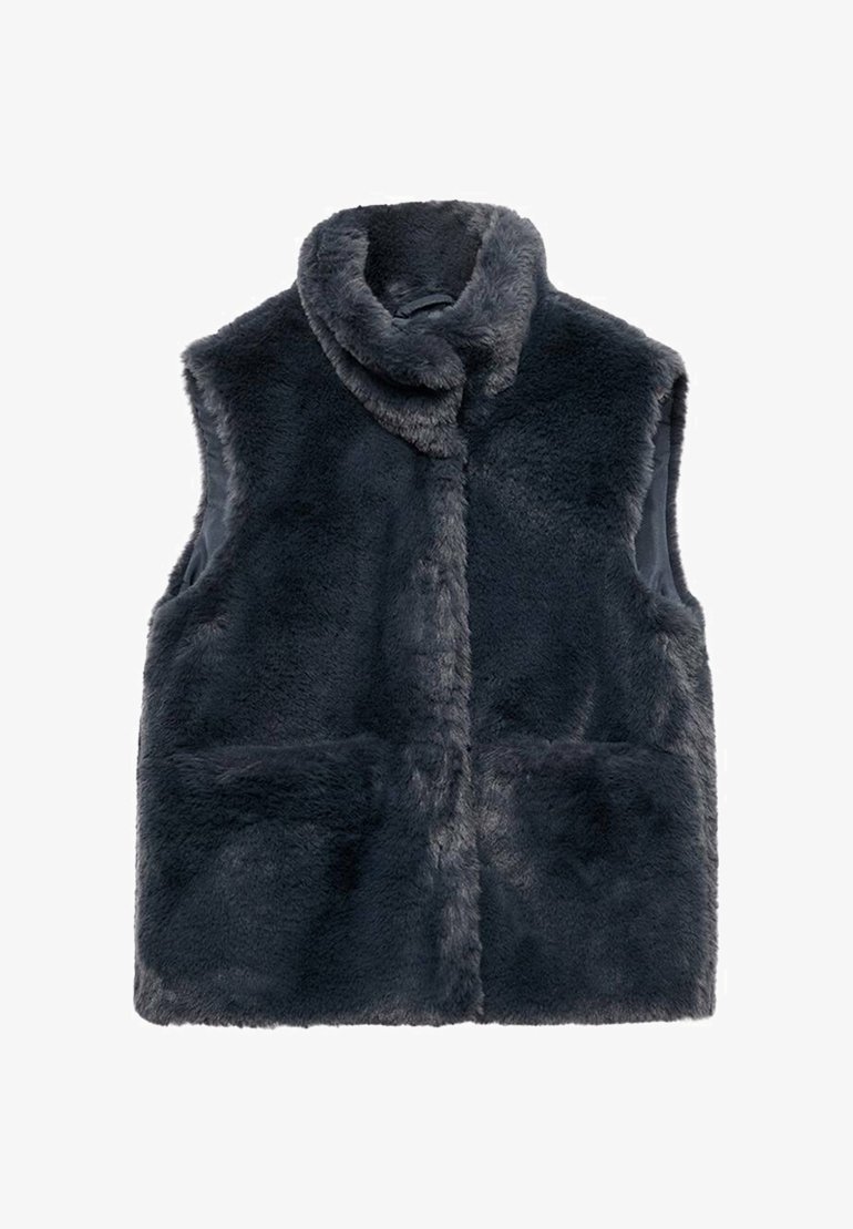 Temno siva brezrokavna umetna krznena jakna z visokim ovratnikom in dvema sprednjima žepoma, zasnovana za toploto in slog.