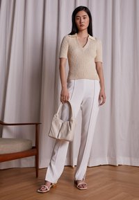 Não selecionado, ivory