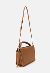 Coccinelle BOHEME GRANA DOUBLE - Borsa a mano - cuir/noir