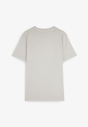 T-shirt gris clair à manches courtes avec un col rond, fabriqué en tissu doux, présentant une texture lisse et unie à l'arrière.