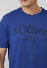 s.Oliver - T-shirt z nadrukiem