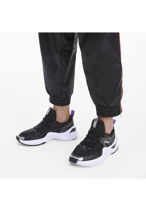 Sneakers - black