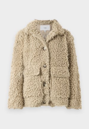 Flauschige beigefarbene Jacke aus lockigem Textilgewebe, mit Kragen, vorderen Knöpfen und zwei aufgesetzten Taschen.