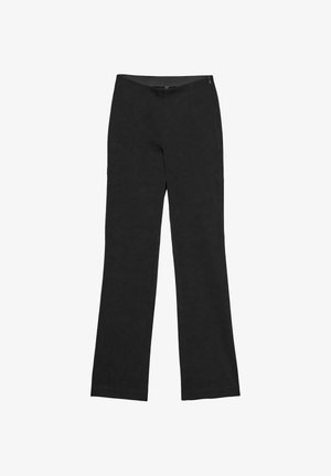 Sorte lige bukser med en tætsiddende talje og en glat front, vist fladt på en hvid baggrund.