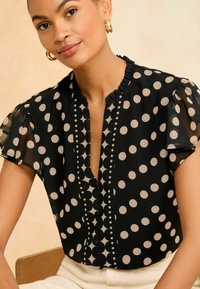 Love & Roses V NECK SLEEVE-REGULAR FIT - Blūze - black polka dot