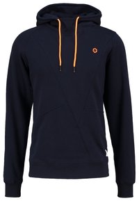 Marinblå hoodie i mjukt tyg, med en orange dragsko, subtil geometrisk söm och en liten logotyp på bröstet.