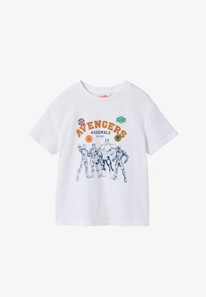 Weißes T-Shirt mit den Avengers-Charakteren Iron Man, Captain America, Hulk und Black Panther sowie dem Text "Avengers Assemble EST. 1963."