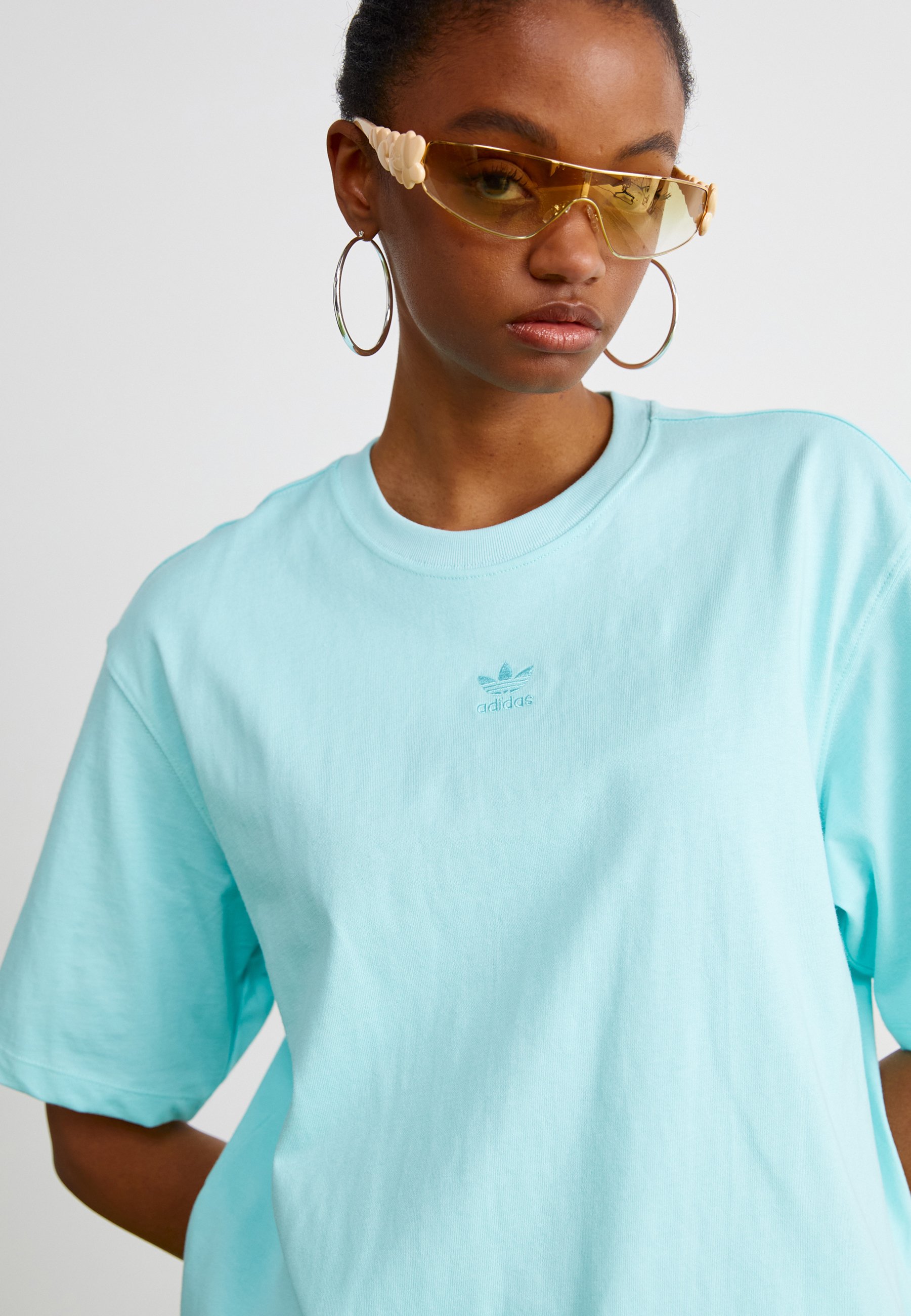 売れ筋商品|||アディダスオリジナルス Tシャツ レディース トップス TEE - Basic T-shirt - semi flash aqua アディダスオリジナルス Tシャツ レディース トップス Print T