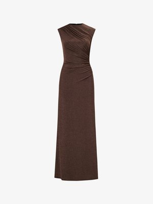 Sukienka bez rękawów, sięgająca do podłogi, w ciemnobrązowym kolorze, z dopasowanym górnym partem i marszczeniem po bokach. Wykonana z gładkiego, teksturowanego materiału o subtelnym połysku.