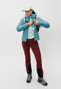 The North Face YUMIORI ¼ ZIP - Flísová bunda - muted pine/algae blue