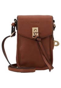 Borsa a tracolla in pelle marrone con chiusura a torsione in tonalità oro, tracolla regolabile e piccolo ciondolo appeso sul lato.