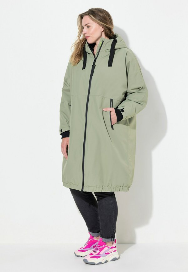 FUNCTIONAL OVERSIZED TEDDY  - Wintermantel - matte olive