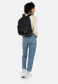 Eastpak WYOMING UNISEX czarny