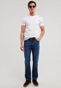 Big Star CARBON - Lihtne T-särk - weiß