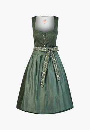 Grünes traditionelles ärmelloses Kleid mit gemustertem Oberteil, silbernen Knöpfen, gerafftem Rock und besticktem Gürtel, der in der Taille gebunden ist.