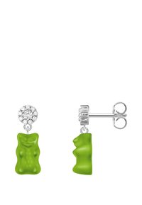 Silberne Ohrstecker mit klaren Kristallen und hängenden, leuchtend grünen Anhängern in Form von Gummibärchen, dargestellt von Vorder- und Seitenansichten.
