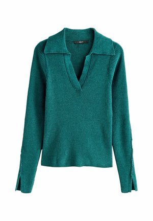 Tiefgrüner, gerippter Strickpullover mit langen Ärmeln, weitem Kragen, V-Ausschnitt und Schlitzärmeln, auf einem weißen Hintergrund präsentiert.