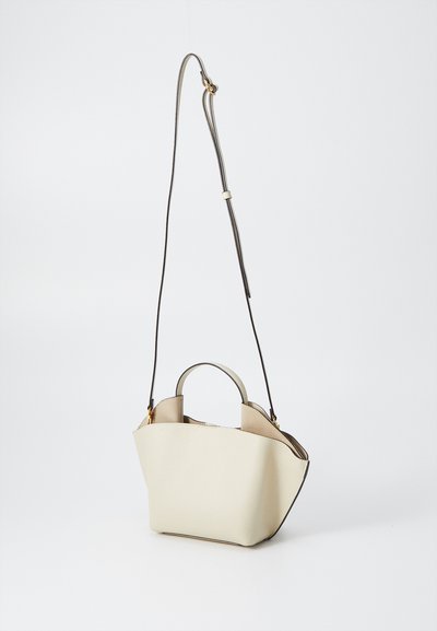 Ree Projects ANN taupe