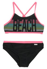 Svart bikini-sett som har en crop top med regnbue-stripemønster og teksten "BEACH", supplert med rosa detaljer og matchende underdel.