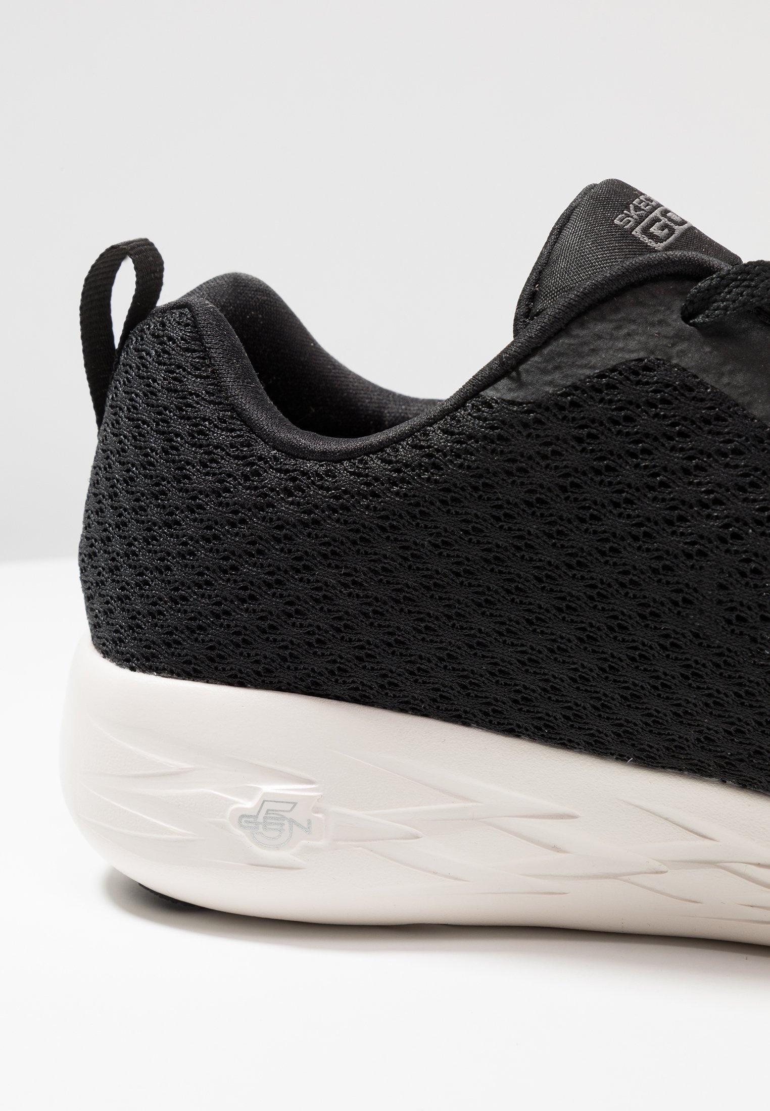 skechers performance running shoes