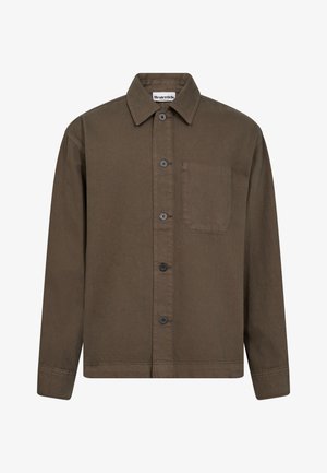 Braune Baumwollhemdjacke mit Kragen, vorderem Knopfverschluss und einer Brusttasche. Hat lange Ärmel und einen geraden Saum.