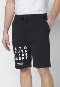 Koroshi BERMUDA JOGGER - Kratke hlače - black