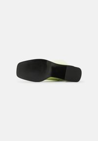 Monki - Støvler - green - 8