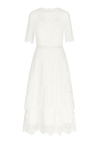 Witte kanten jurk met korte fladdermouwen, een getailleerde lijfje, gedetailleerde scalloped zoom, gelaagd ontwerp en een dunne tailleband.