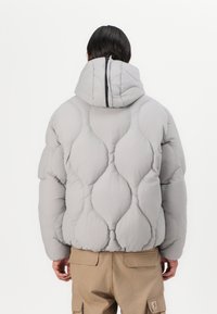 Oakley URBAN SLOPE PUFFER JACKET - Vinterjakke - cement