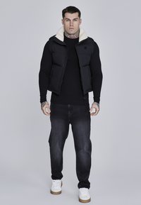 SIKSILK Weste - black