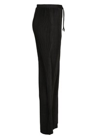 Pantalon large plissé noir avec taille élastique et cordon de serrage, vu de côté sur fond blanc.