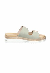 Světlé zelené pantofle na klínku se dvěma nastavitelnými zlatými sponami, měkkou béžovou stélkou a bílou vroubkovanou podrážkou s detailem tkaného lemu.