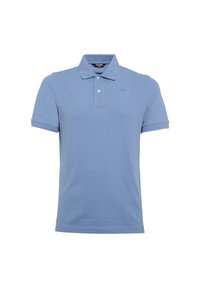 Polo shirt azzurro chiaro realizzato in morbido cotone, dotato di un colletto classico, una pattina con tre bottoni e un piccolo logo tono su tono sul petto.