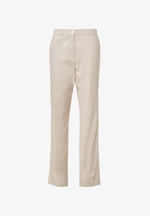 Beige, maßgeschneiderte Hose aus leichtem Stoff. Verfügt über eine glatte Textur, eine frontale Tasche und einen einzelnen weißen Knopf am Bund.