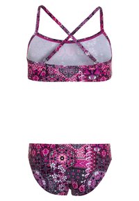 Rožinė bikini komplektas su raštu, turintis kryžminio nugarėlės dizainą, sudėtingus gėlių ir geometrinius raštus, tamprią medžiagą ir derančius apatinius.