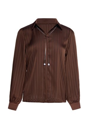 Bruine blouse met lange mouwen, subtiele verticale strepen, een kraag en een voorstrik met parelaccenten.