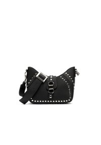 Borsa a mano in pelle nera con un design curvo, accenti di borchie, chiusura a fibbia e tracolla rimovibile.
