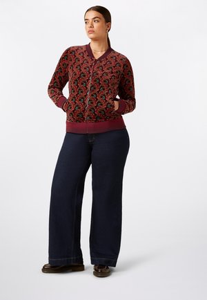 BESSIE WINKLE - Bomberjacks - porto red