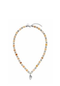 Perlenkette mit abwechselnd angeordneten hellen und metallischen Perlen, einem silbernen Muschelanhänger und einem Karabinerverschluss.