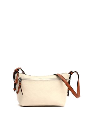Kleine beige leren crossbodytas met bruine verstelbare band en voorvak met ritssluiting, getoond tegen een witte achtergrond.