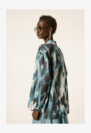 Touché Privé, PATTERNED SATIN SHIRT - Πουκαμίσα με κουμπιά - green