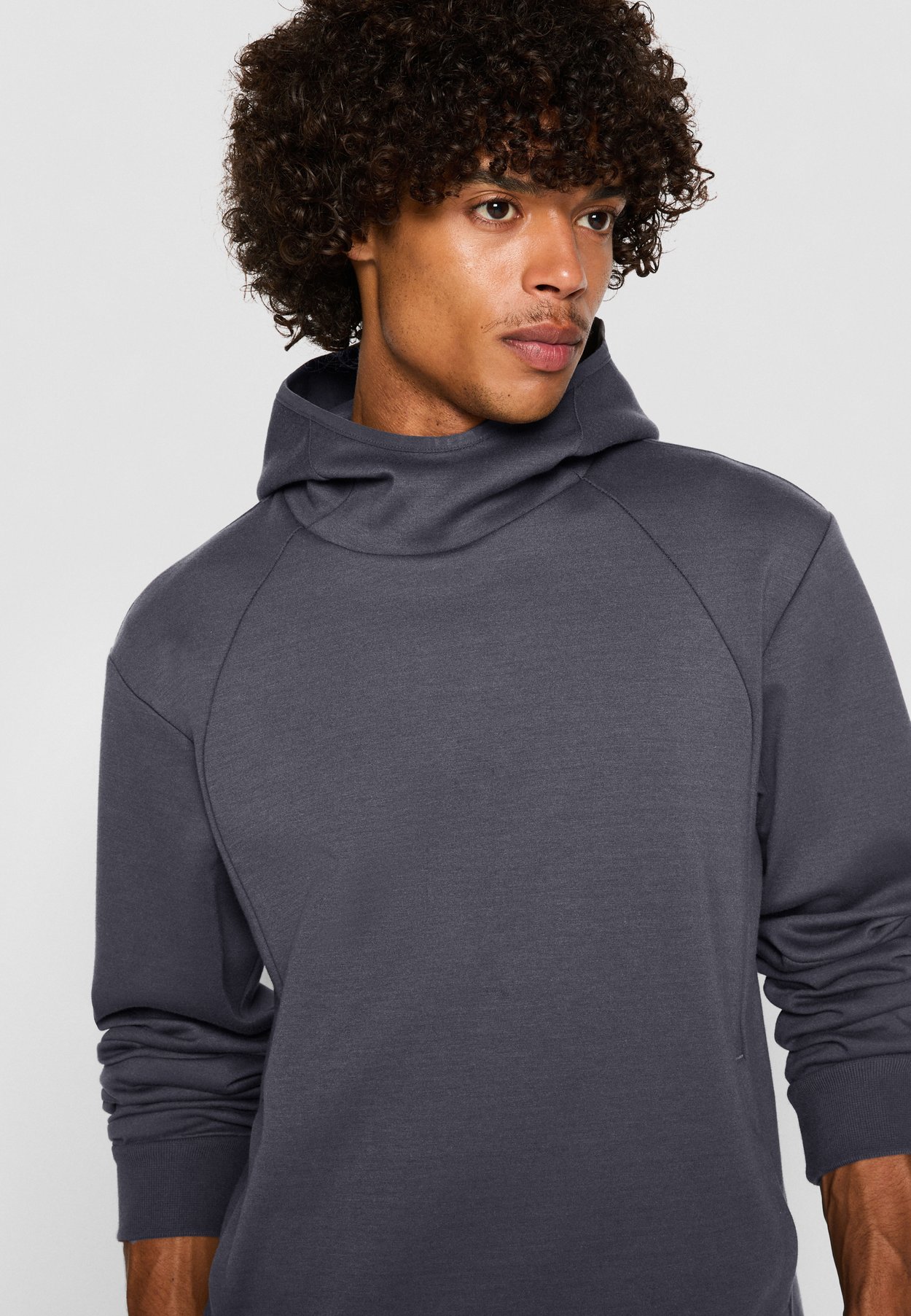 TECH HIGH NECK HOODIE