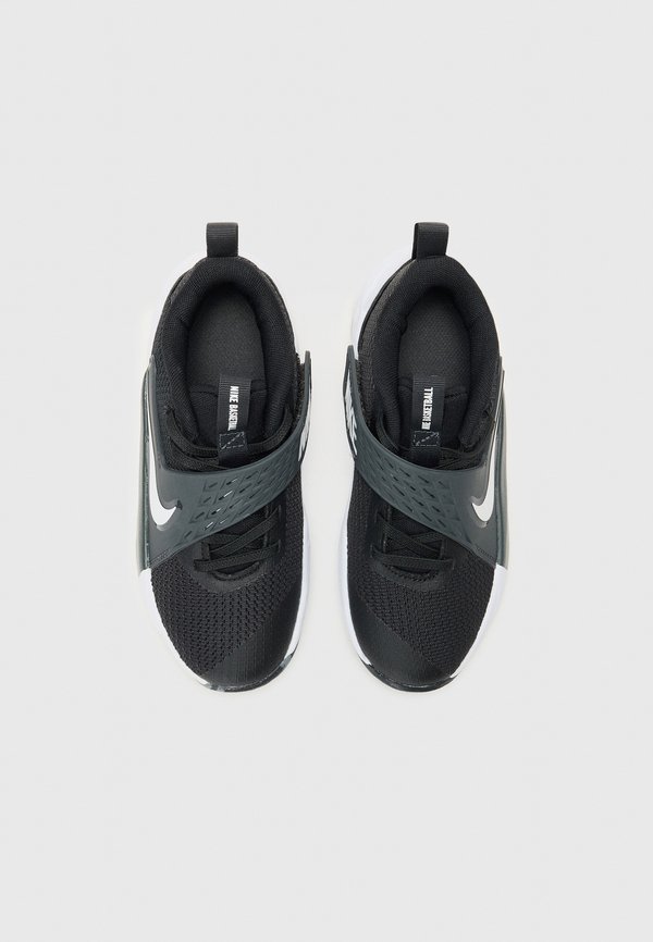 TEAM HUSTLE UNISEX – Basketballschuh