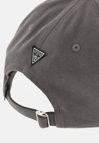 Guess Gorra - grau