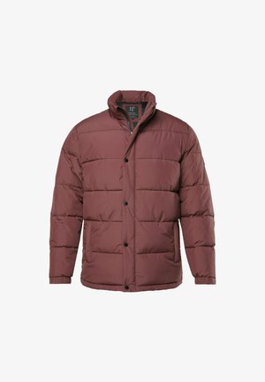 Giubbotto imbottito bordeaux con collo alto, chiusura a bottoni a pressione e imbottitura a righe orizzontali. Presenta polsini elasticizzati e un orlo arrotondato.