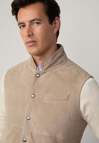 Hackett London Vesta do obleku - fawn beige