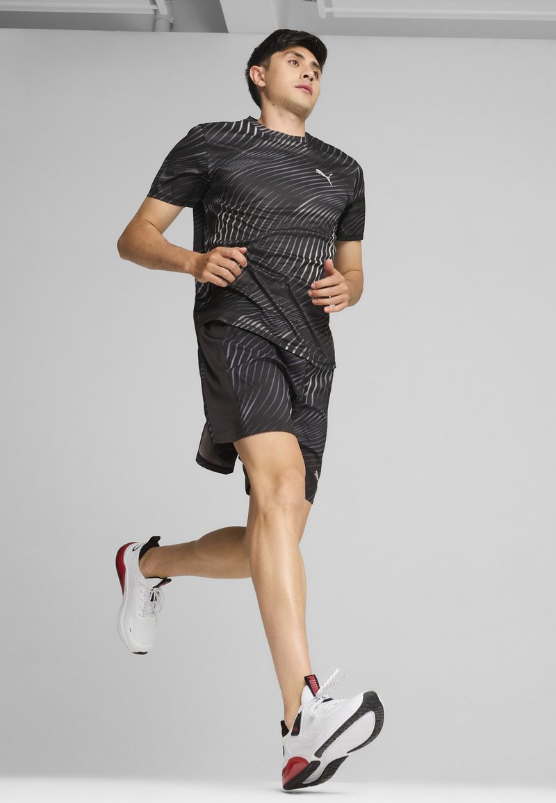 Puma CELL THRILL UNISEX - Apavi skriešanai pa asfaltu - white black for all time red