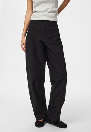 Pieces HOSE PCRIKKE BARREL - Pantalon classique - black